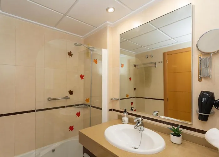 Apartament Caleta, Atico, 3 Frente Al Mar, By Bookindenia