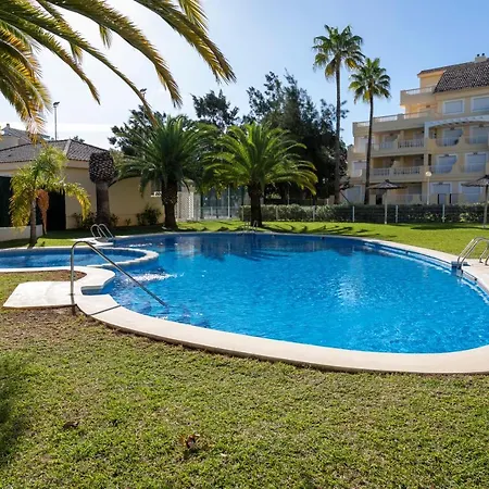 Daire Caleta, Atico, 3 Frente Al Mar, By Bookindenia