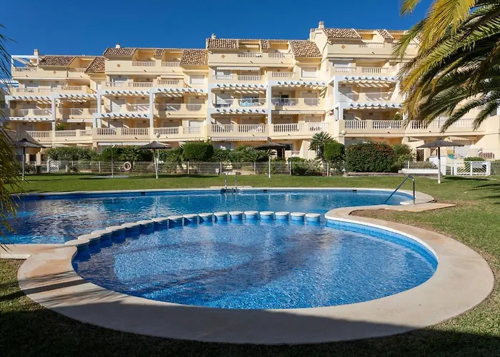 Апартаменты Caleta, Atico, 3 Frente Al Mar, By Bookindenia