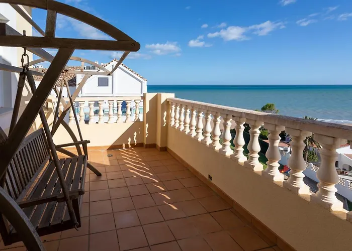 Διαμέρισμα Caleta, Atico, 3 Frente Al Mar, By Bookindenia