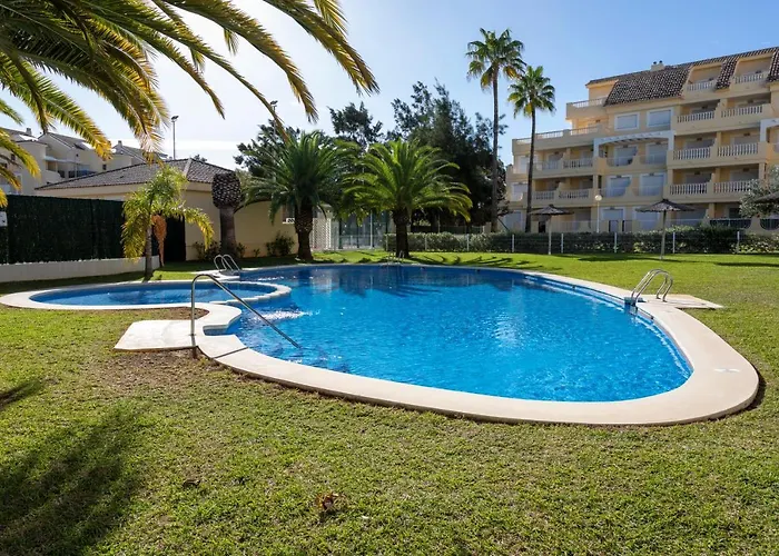 Апартаменты Caleta, Atico, 3 Frente Al Mar, By Bookindenia